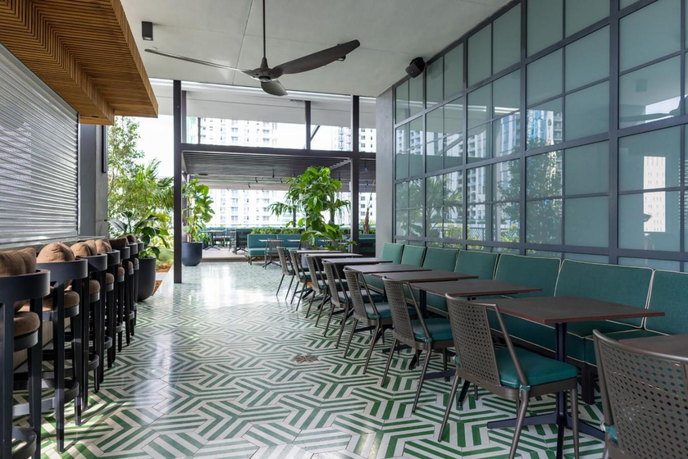 Ferienhaus 3002 Downtown In Front Of Kaseya Center With Gym And Pool Miami