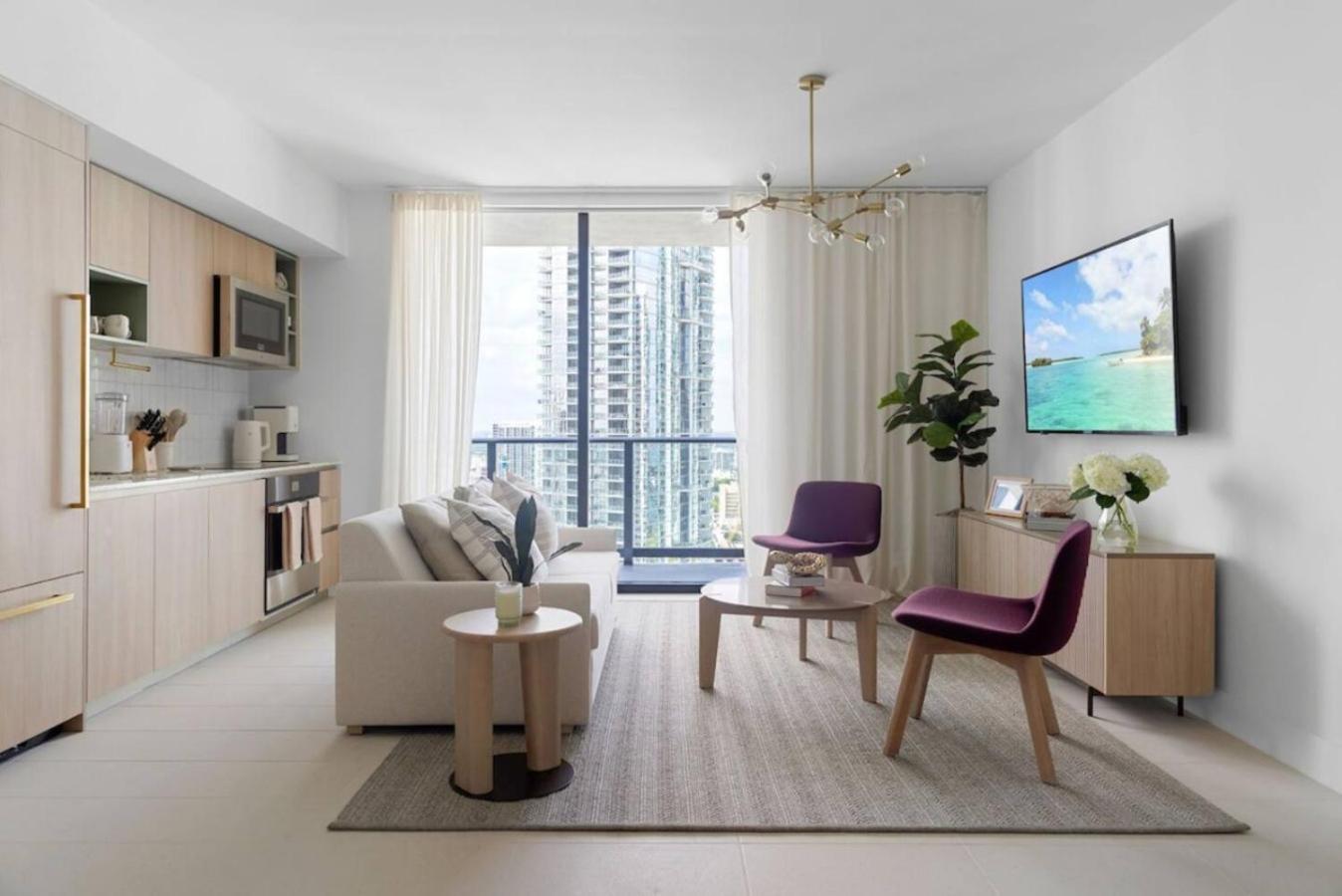 3002 Downtown In Front Of Kaseya Center With Gym And Pool Ferienhaus